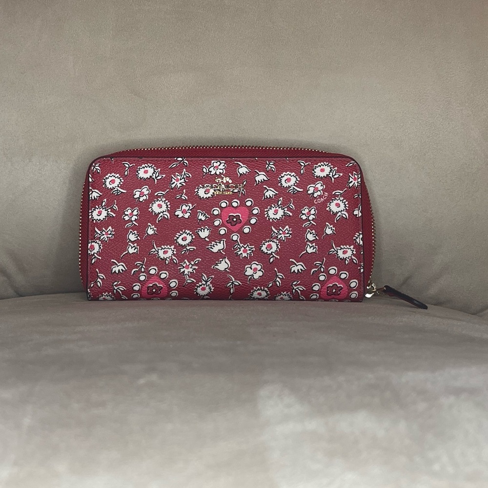 Coach Wild Heart Print Accordion Zip Around Wallet
